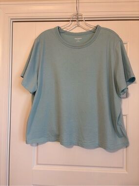 Old Navy Women's Light Blue cropped Tee